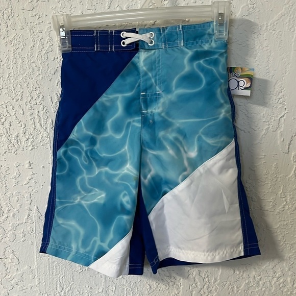 OP Beach shorts for boys size 6-7 - Picture 1 of 3